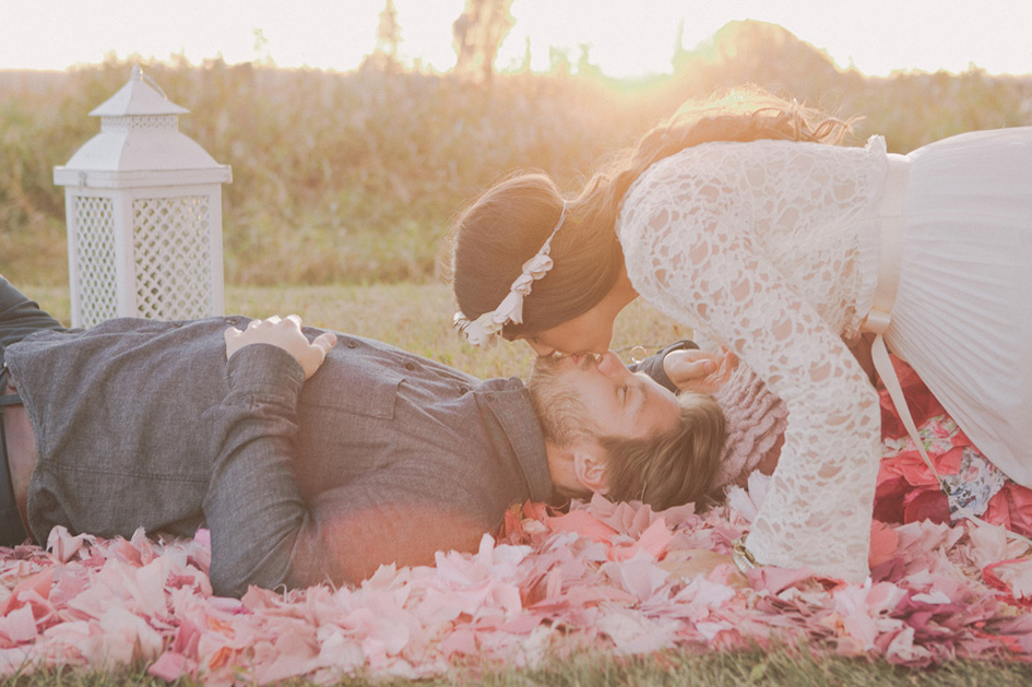 Lynsey + Brendon :: Engaged Kampphotography Winnipeg Wedding Photographers You and Me Session 