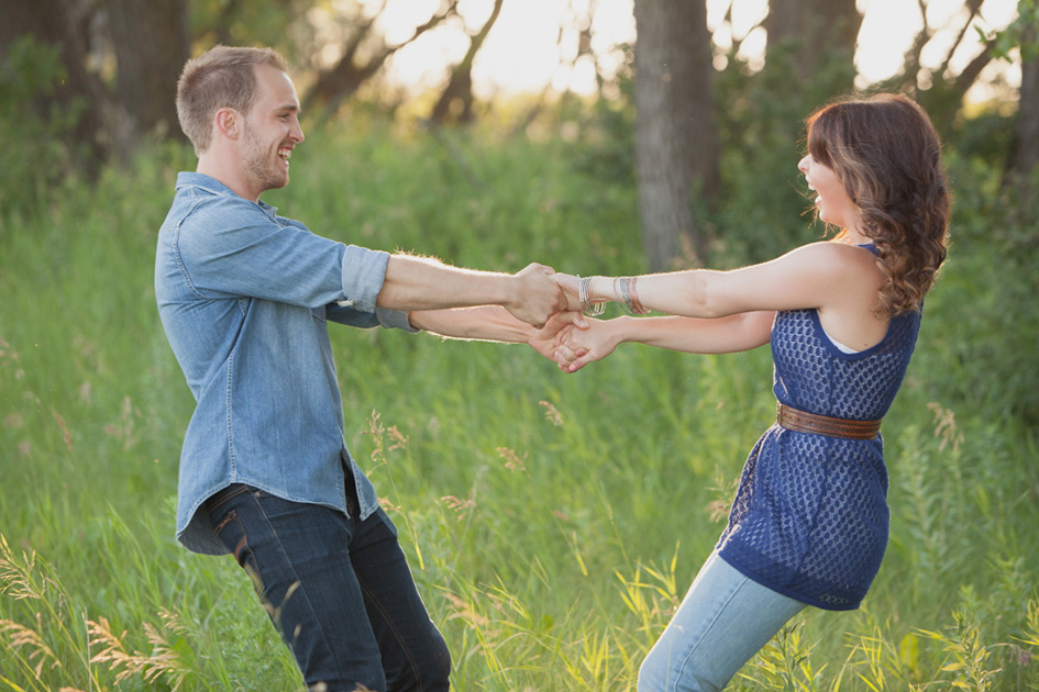 Ashley + Garrett :: Engaged Kampphotography Winnipeg Wedding Photographers You and Me Session 