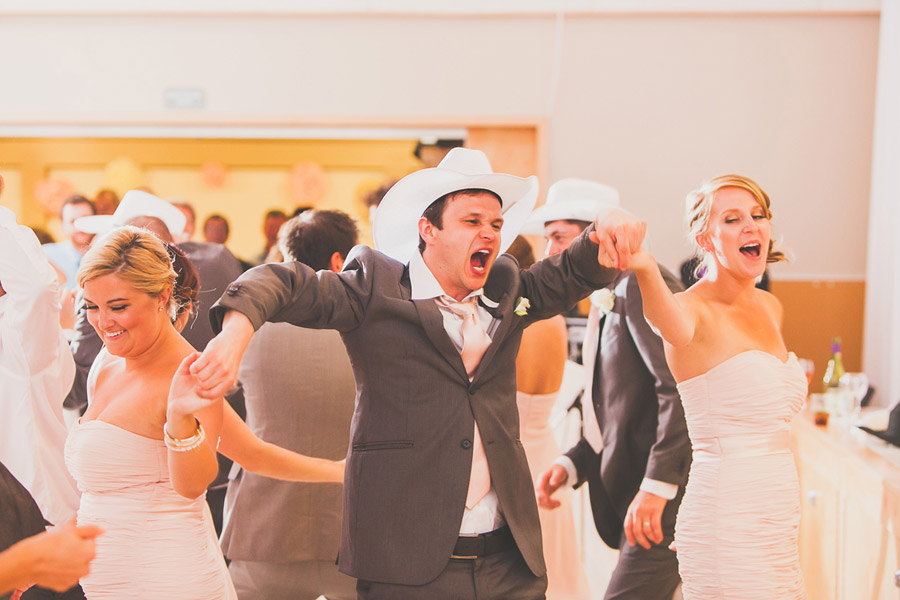 Carin + Peter :: Manitoba Wedding Kampphotography Winnipeg Wedding Photographers 