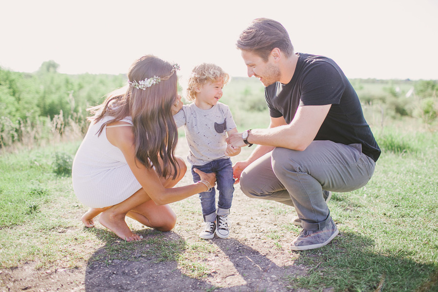 Lynsey + Brendon + Theo + ??? :: Family & Maternity Session Kampphotography Winnipeg Family Session Kampphotography Winnipeg Maternity Photographers Kampphotography Winnipeg Wedding Photographers Portrait Session 