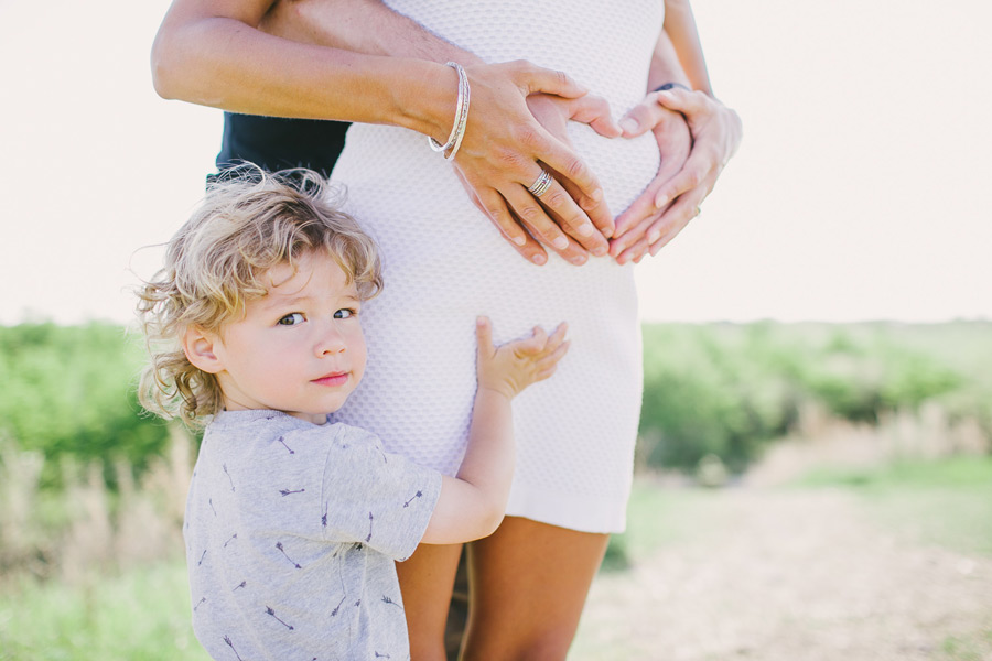 Lynsey + Brendon + Theo + ??? :: Family & Maternity Session Kampphotography Winnipeg Family Session Kampphotography Winnipeg Maternity Photographers Kampphotography Winnipeg Wedding Photographers Portrait Session 