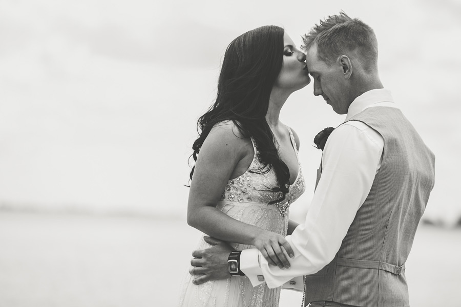 Jenna + Brett :: Gimli Wedding Kampphotography Winnipeg Wedding Photographers 