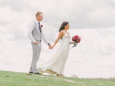 Jenna + Brett :: Gimli Wedding