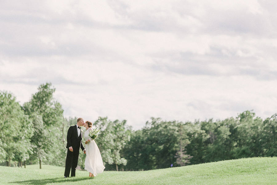 Emily + Trevor :: St Charles Country Club Wedding Featured Work Kampphotography Winnipeg Wedding Photographers 