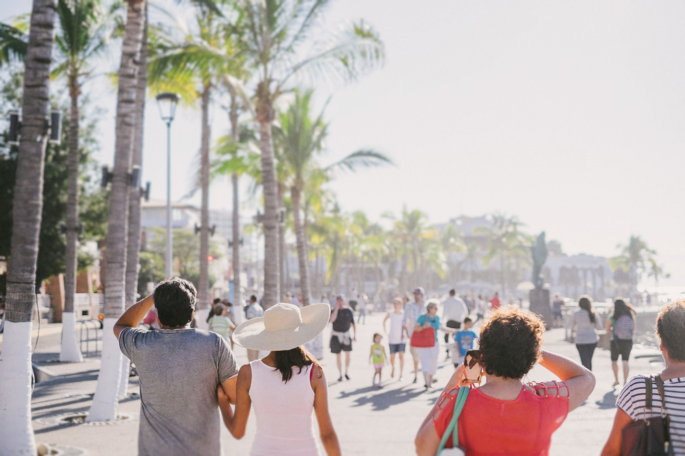 Puerto Vallarta // Beach + Street Kampphotography Destination Wedding 