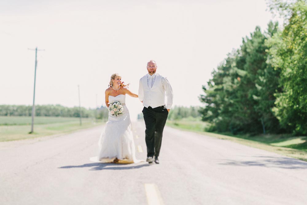 Karen + Alex // Cooks Creek Wedding Kampphotography Winnipeg Wedding Photographers 