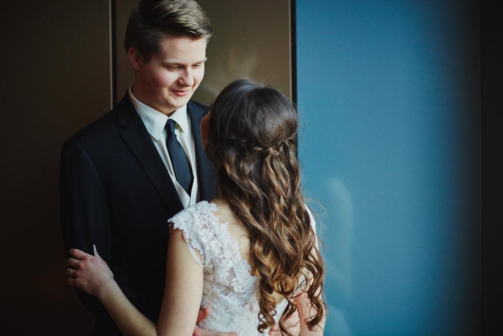 Victoria + Elijah Kampphotography Winnipeg Wedding Photographers 