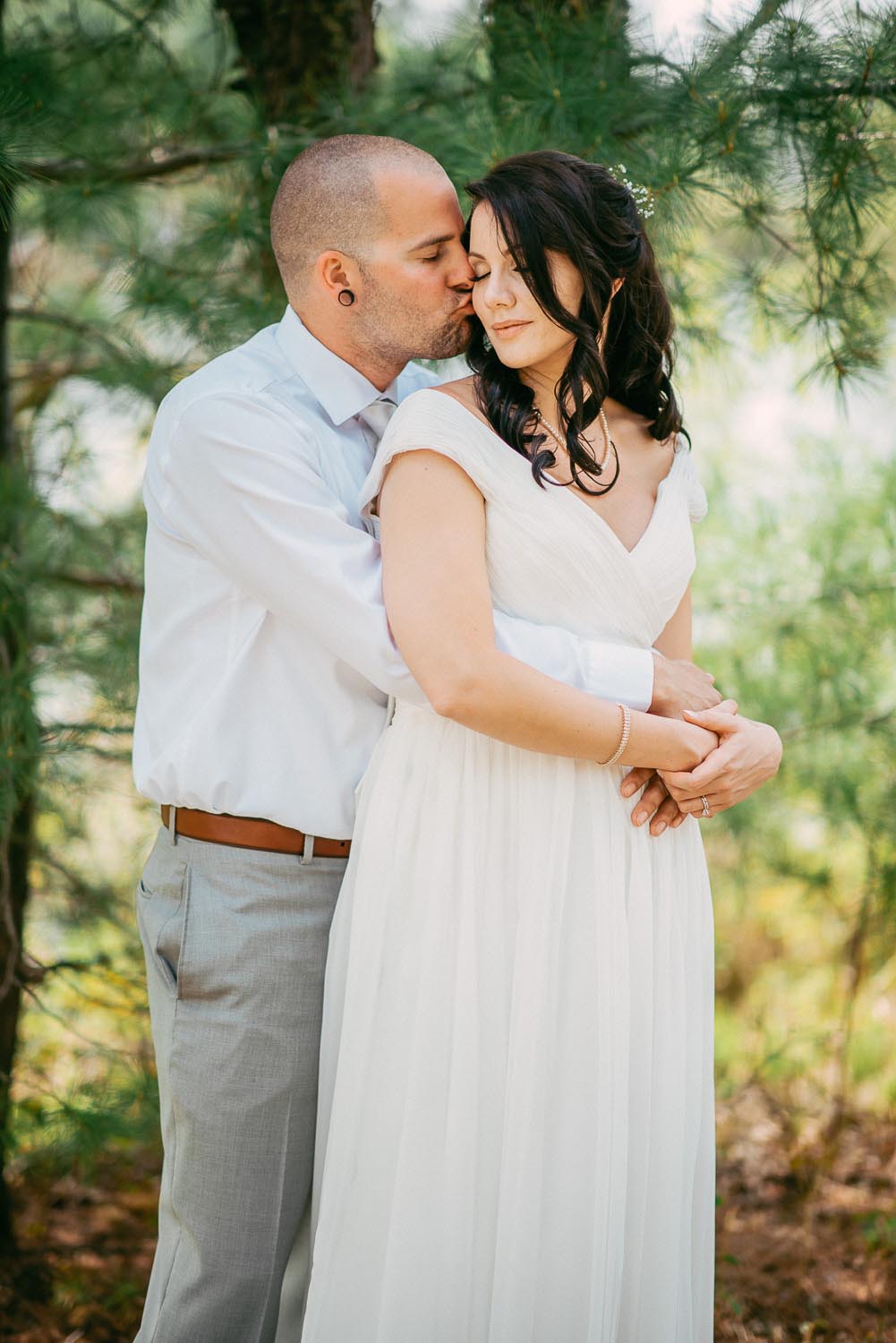 Laura + Justin Kampphotography Winnipeg Wedding Photographers 