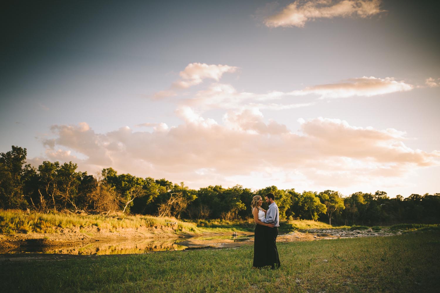 Ashley + Taylor Kampphotography Winnipeg Wedding Photographers You and Me Session 