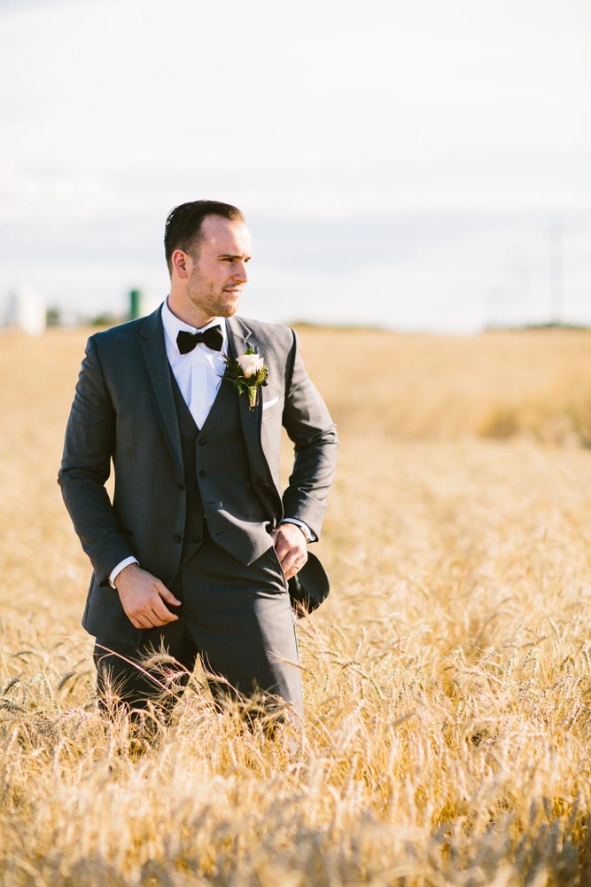 Laura + Kyle Kampphotography Winnipeg Wedding Photographers 