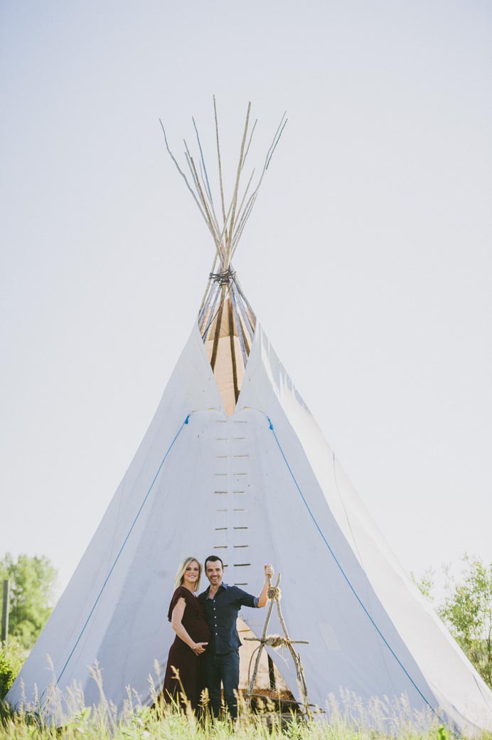 Lindsay + Maciek Kampphotography Winnipeg Wedding Photographers Portrait Session 