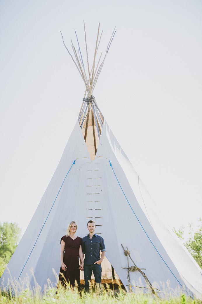 Lindsay + Maciek Kampphotography Winnipeg Wedding Photographers Portrait Session 