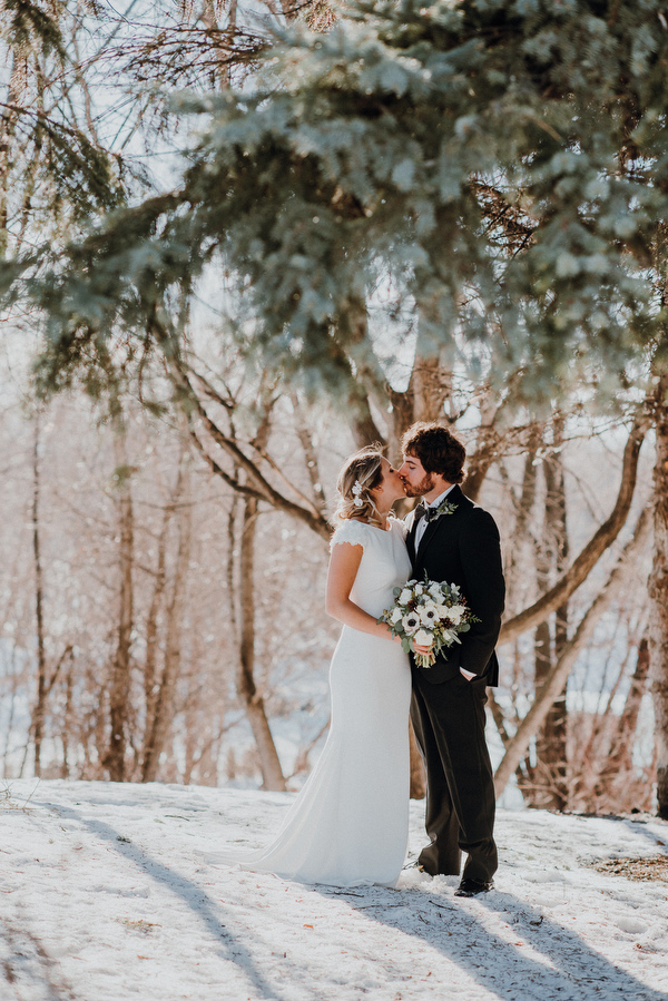 Canadian Museum of Human Rights Wedding Canadian Museum of Human Rights Wedding Kampphotography Winnipeg Wedding Photographers 