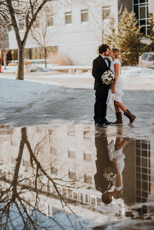 Canadian Museum of Human Rights Wedding Canadian Museum of Human Rights Wedding Kampphotography Winnipeg Wedding Photographers 