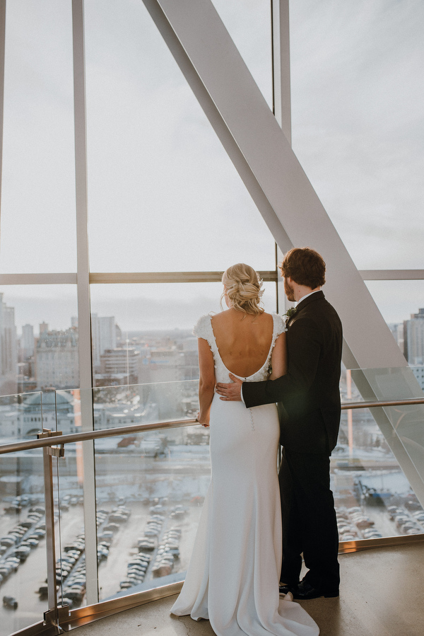 Canadian Museum of Human Rights Wedding Canadian Museum of Human Rights Wedding Kampphotography Winnipeg Wedding Photographers 