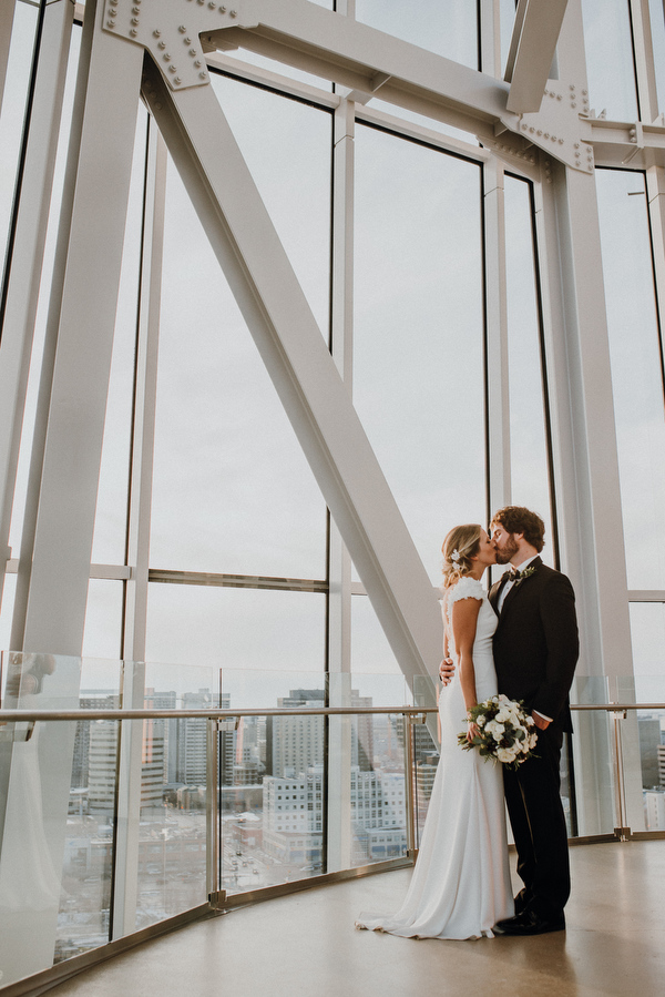 Canadian Museum of Human Rights Wedding Canadian Museum of Human Rights Wedding Kampphotography Winnipeg Wedding Photographers 