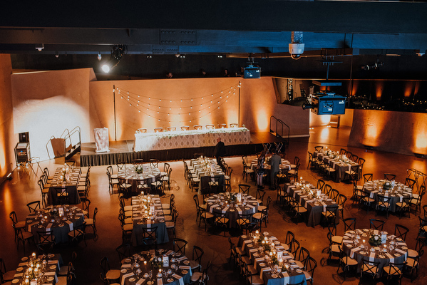 Canadian Museum of Human Rights Wedding Canadian Museum of Human Rights Wedding Kampphotography Winnipeg Wedding Photographers 