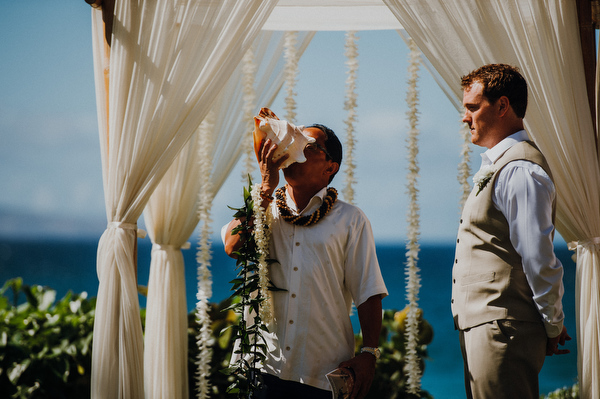 Four Seasons Hotel Maui Wedding Kampphotography Destination Wedding Kampphotography Winnipeg Wedding Photographers 