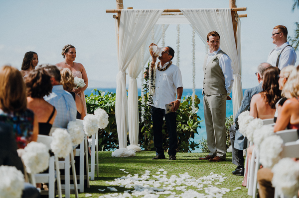 Four Seasons Hotel Maui Wedding Kampphotography Destination Wedding Kampphotography Winnipeg Wedding Photographers 