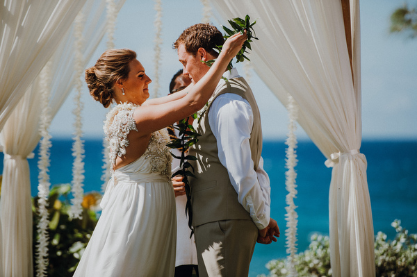 Four Seasons Hotel Maui Wedding Kampphotography Destination Wedding Kampphotography Winnipeg Wedding Photographers 