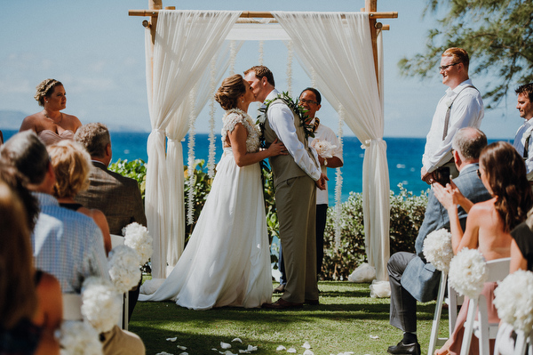 Four Seasons Hotel Maui Wedding Kampphotography Destination Wedding Kampphotography Winnipeg Wedding Photographers 