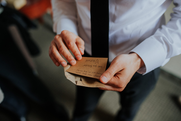 Steckle Heritage Farm Wedding Kampphotography Destination Wedding Kampphotography Winnipeg Wedding Photographers 