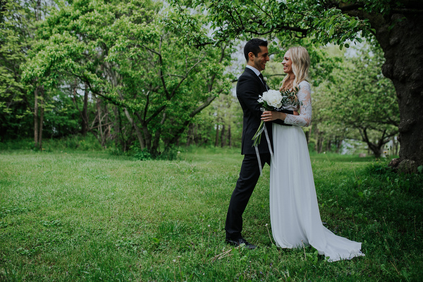 Steckle Heritage Farm Wedding Kampphotography Destination Wedding Kampphotography Winnipeg Wedding Photographers 