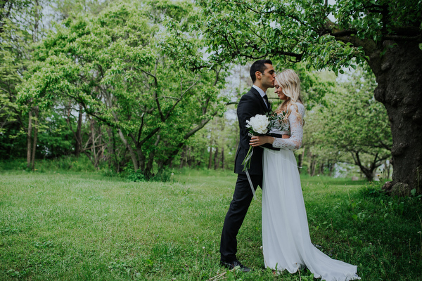 Steckle Heritage Farm Wedding Kampphotography Destination Wedding Kampphotography Winnipeg Wedding Photographers 