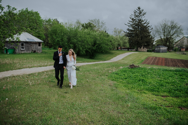 Steckle Heritage Farm Wedding Kampphotography Destination Wedding Kampphotography Winnipeg Wedding Photographers 