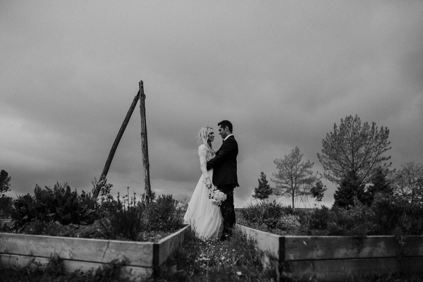 Steckle Heritage Farm Wedding Kampphotography Destination Wedding Kampphotography Winnipeg Wedding Photographers 