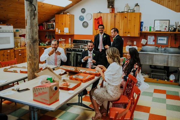 Steckle Heritage Farm Wedding Kampphotography Destination Wedding Kampphotography Winnipeg Wedding Photographers 