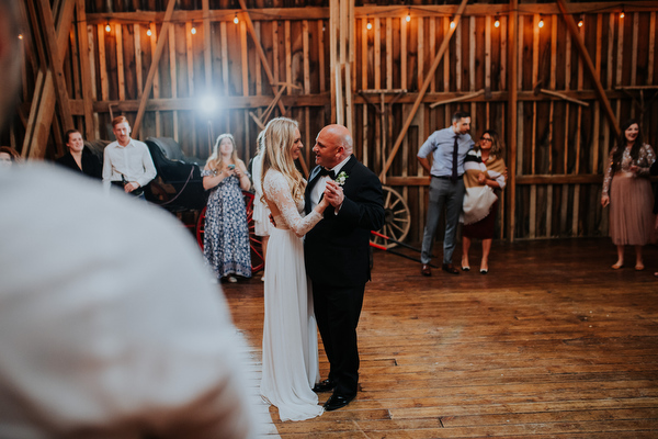 Steckle Heritage Farm Wedding Kampphotography Destination Wedding Kampphotography Winnipeg Wedding Photographers 