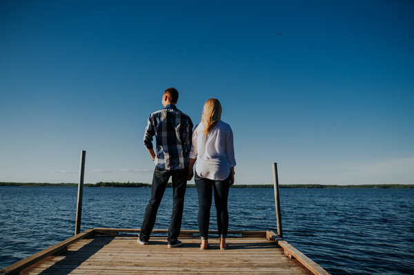 Cabin Engagement Kampphotography Winnipeg Wedding Photographers You and Me Session 