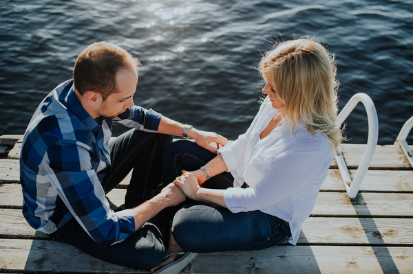 Cabin Engagement Kampphotography Winnipeg Wedding Photographers You and Me Session 