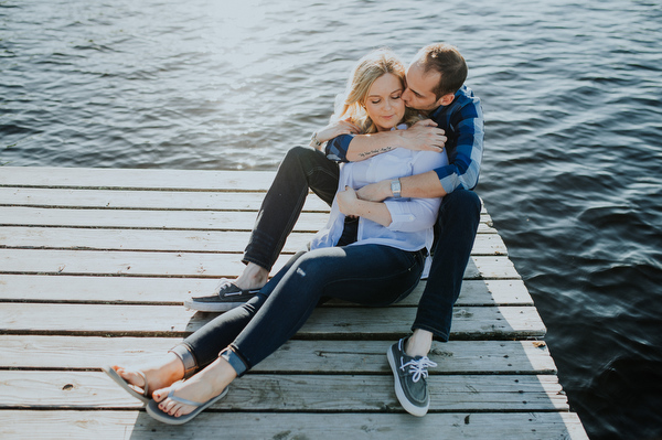 Cabin Engagement Kampphotography Winnipeg Wedding Photographers You and Me Session 