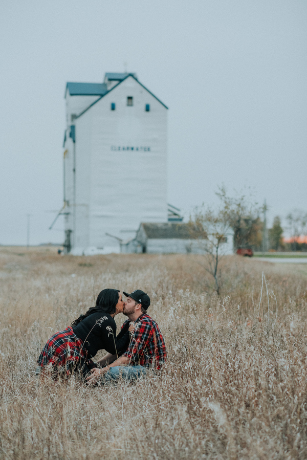 Clear Water Engagement Kampphotography Winnipeg Wedding Photographers You and Me Session 