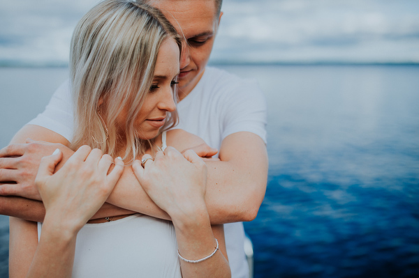 Cabin Engagement Kampphotography Winnipeg Wedding Photographers You and Me Session 