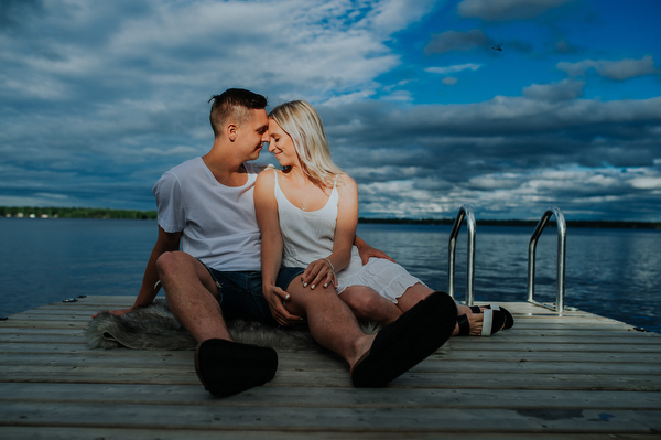 Cabin Engagement Kampphotography Winnipeg Wedding Photographers You and Me Session 