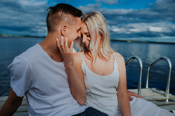 Cabin Engagement Kampphotography Winnipeg Wedding Photographers You and Me Session 