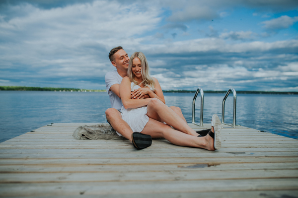 Cabin Engagement Kampphotography Winnipeg Wedding Photographers You and Me Session 