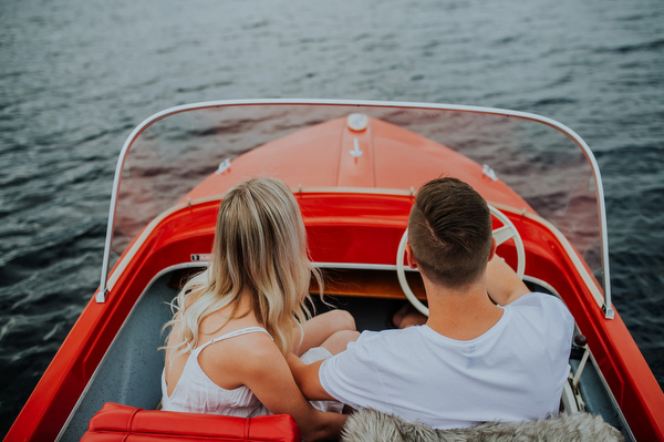 Cabin Engagement Kampphotography Winnipeg Wedding Photographers You and Me Session 