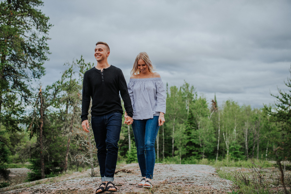 Cabin Engagement Kampphotography Winnipeg Wedding Photographers You and Me Session 