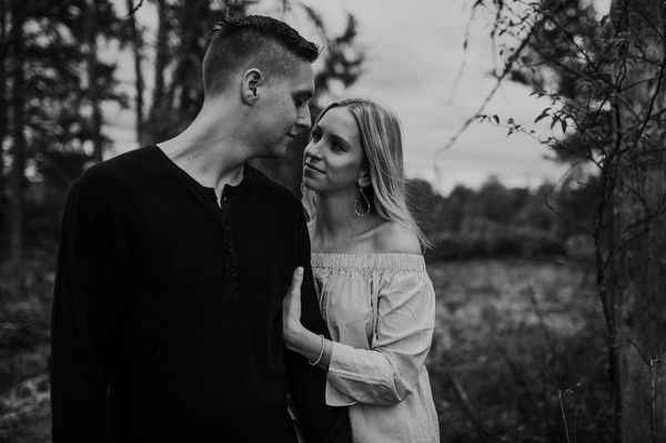 Cabin Engagement Kampphotography Winnipeg Wedding Photographers You and Me Session 