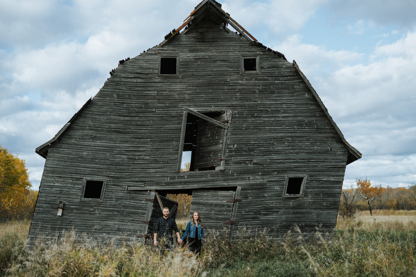 Country Side Engagement Kampphotography Winnipeg Wedding Photographers You and Me Session 