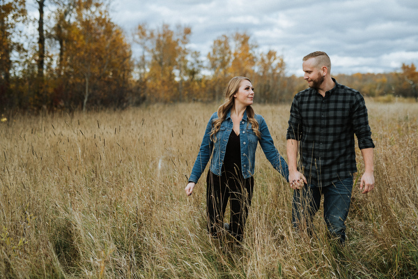 Country Side Engagement Kampphotography Winnipeg Wedding Photographers You and Me Session 