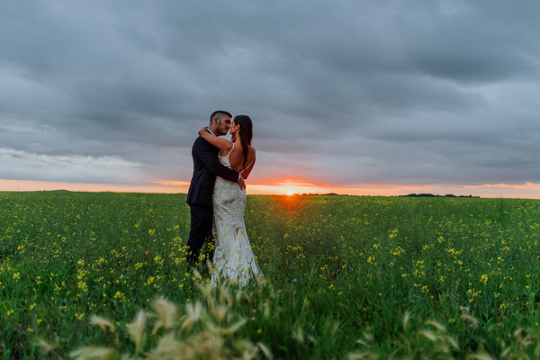 Ashgrove Acres Wedding Ashgrove Acres Wedding Kampphotography Winnipeg Wedding Photographers 