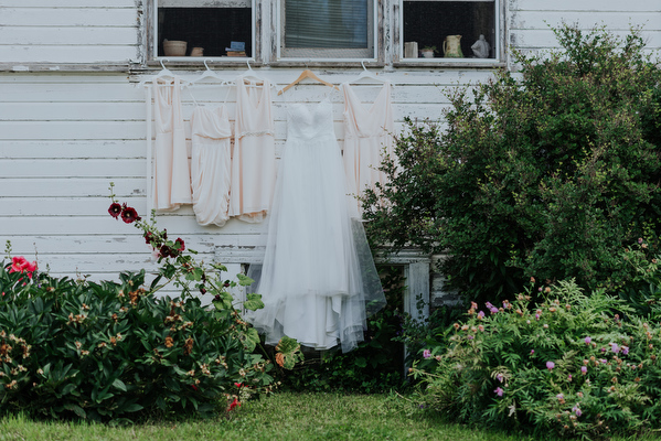 Manitoba Farm Wedding Kampphotography Winnipeg Wedding Photographers 