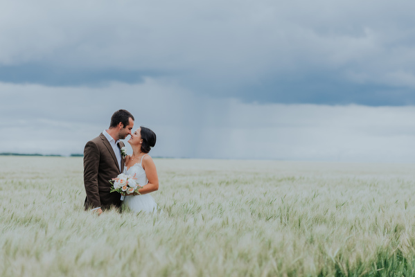 Manitoba Farm Wedding Kampphotography Winnipeg Wedding Photographers 