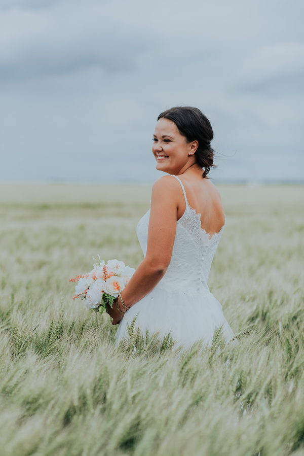 Manitoba Farm Wedding Kampphotography Winnipeg Wedding Photographers 