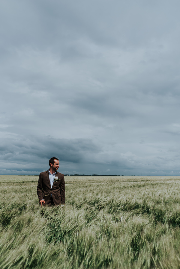 Manitoba Farm Wedding Kampphotography Winnipeg Wedding Photographers 